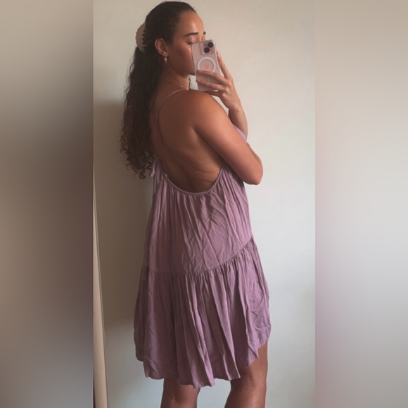 Aritzia TNA Womens Open Black Flowy Tie Ruffle Tiered
Mini Dress in Lavender - Picture 4 of 14